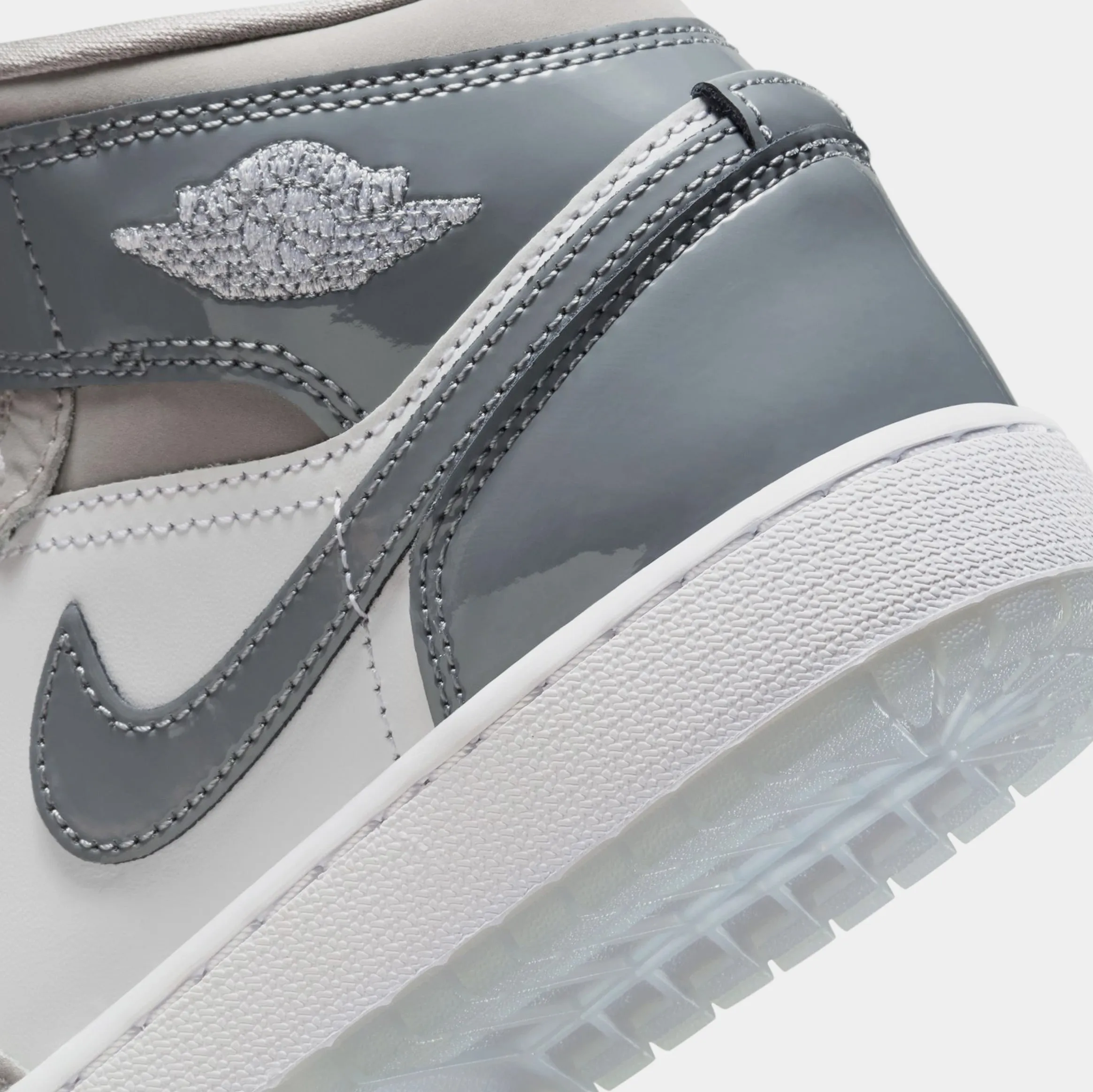 Air Jordan 1 Mid Grade School Lifestyle Shoes (White/Cool Grey/Medium Grey)