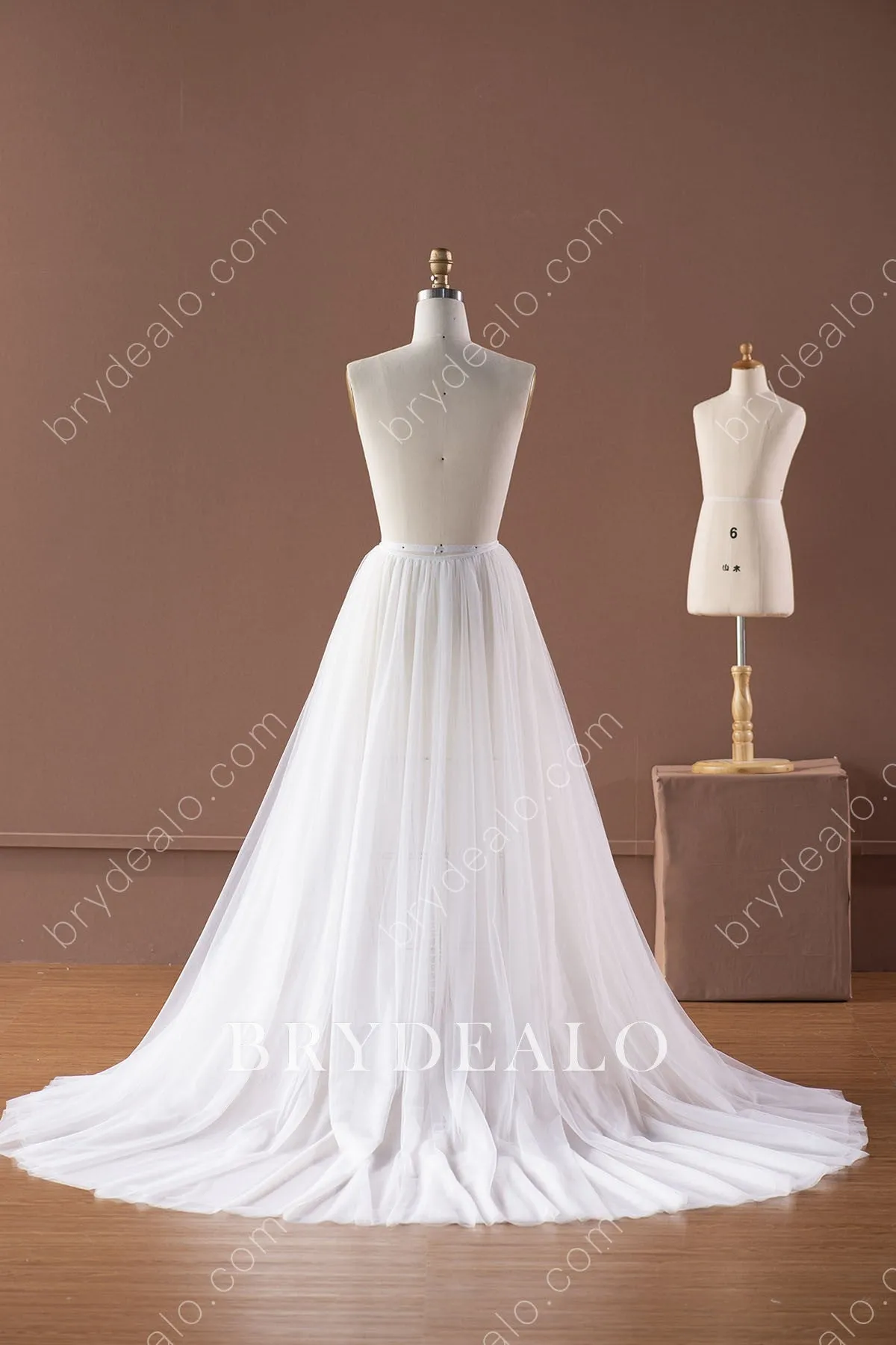 Best Simple Sheer Tulle Wedding Overskirt Online