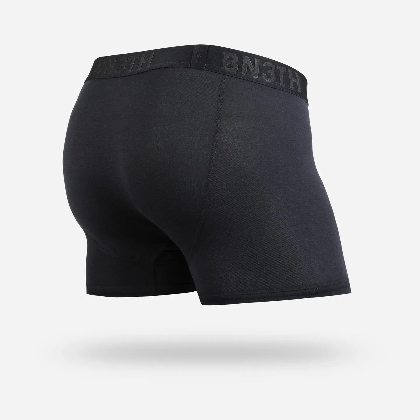 Boxer court classic black