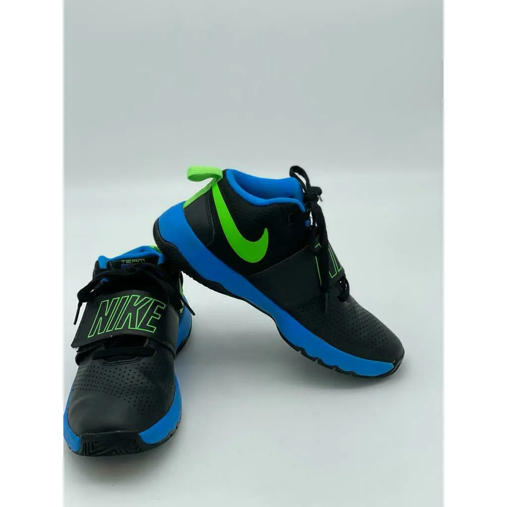 Kids Nike Team Hustle D8 Court Shoe Black/blue/green Size 5.5Y