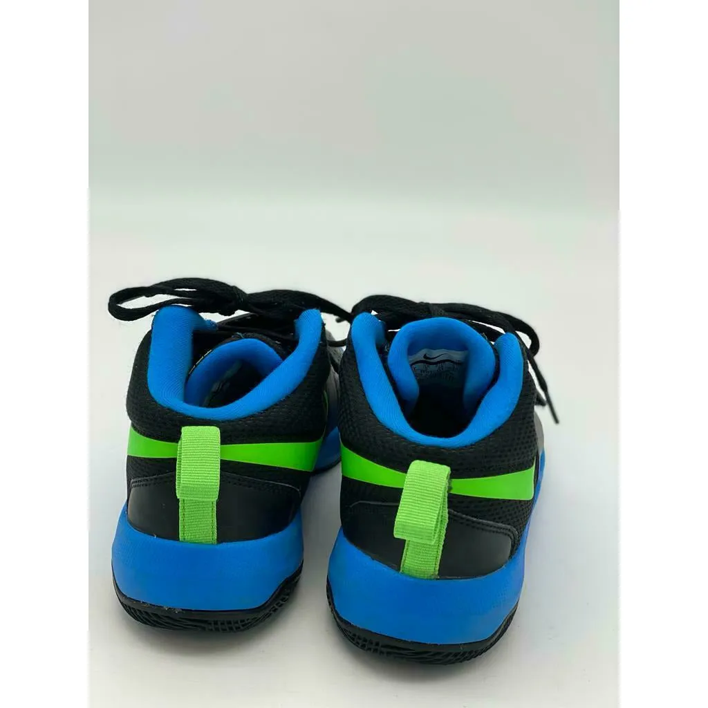 Kids Nike Team Hustle D8 Court Shoe Black/blue/green Size 5.5Y