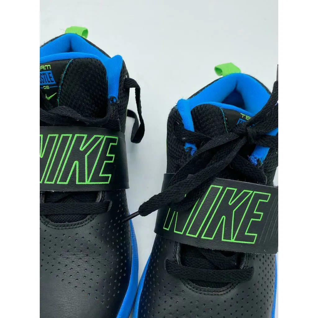 Kids Nike Team Hustle D8 Court Shoe Black/blue/green Size 5.5Y