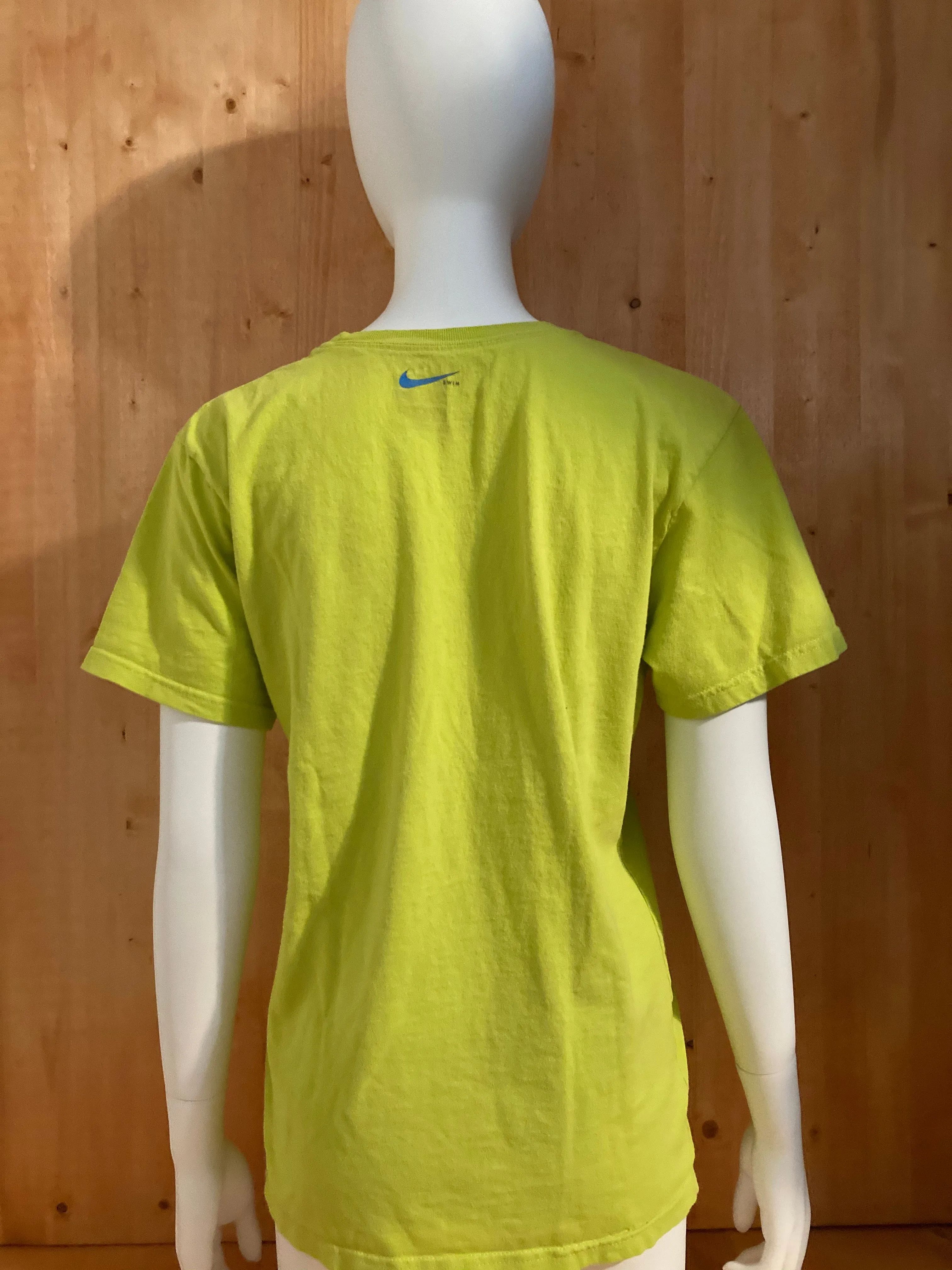 NIKE "JUST DO IT" NIKE SWIM Graphic Print Youth Unisex XL Extra Xtra Large Neon Green T-Shirt Tee Shirt