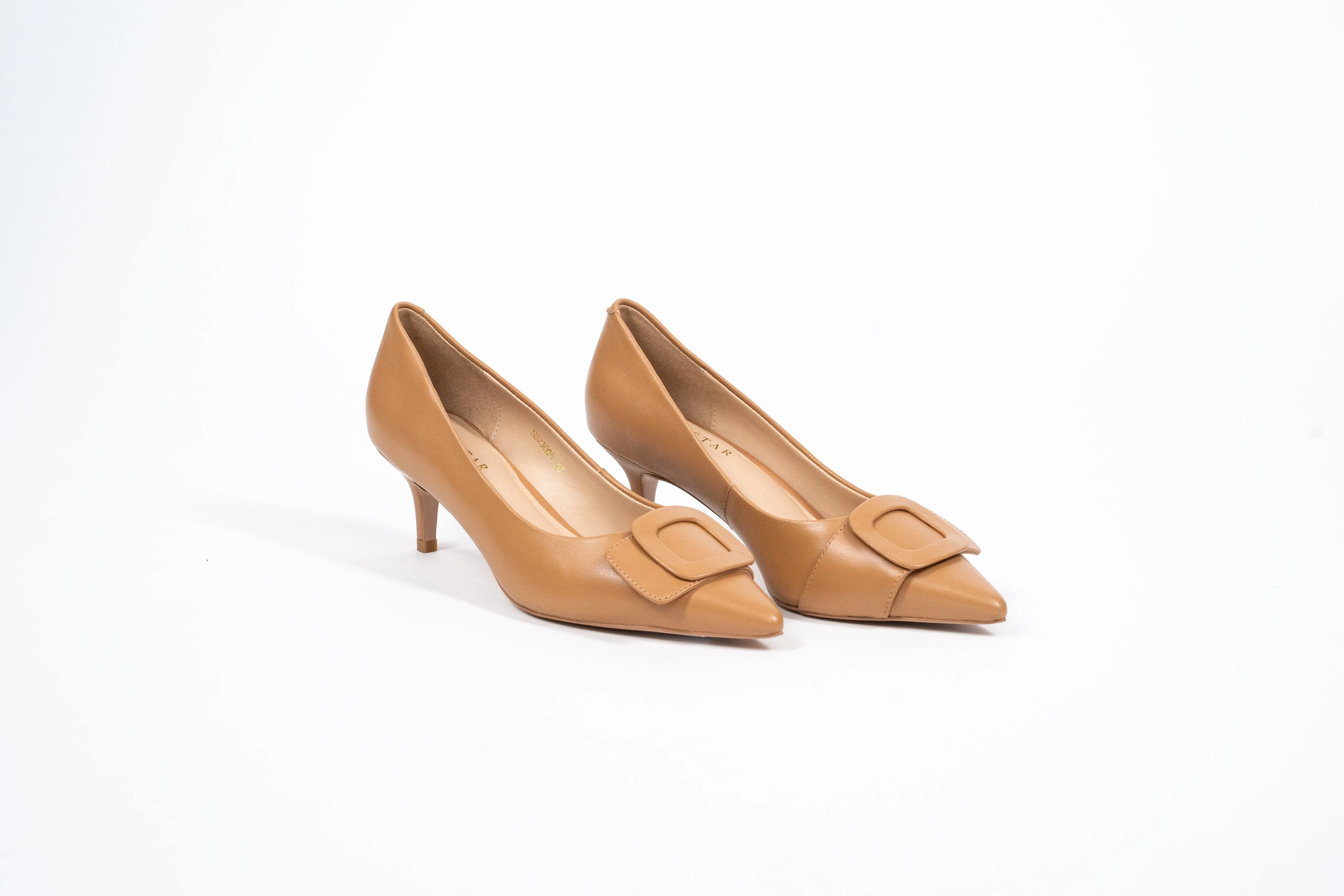 SS23005 Leather court shoes with buckle - Tan