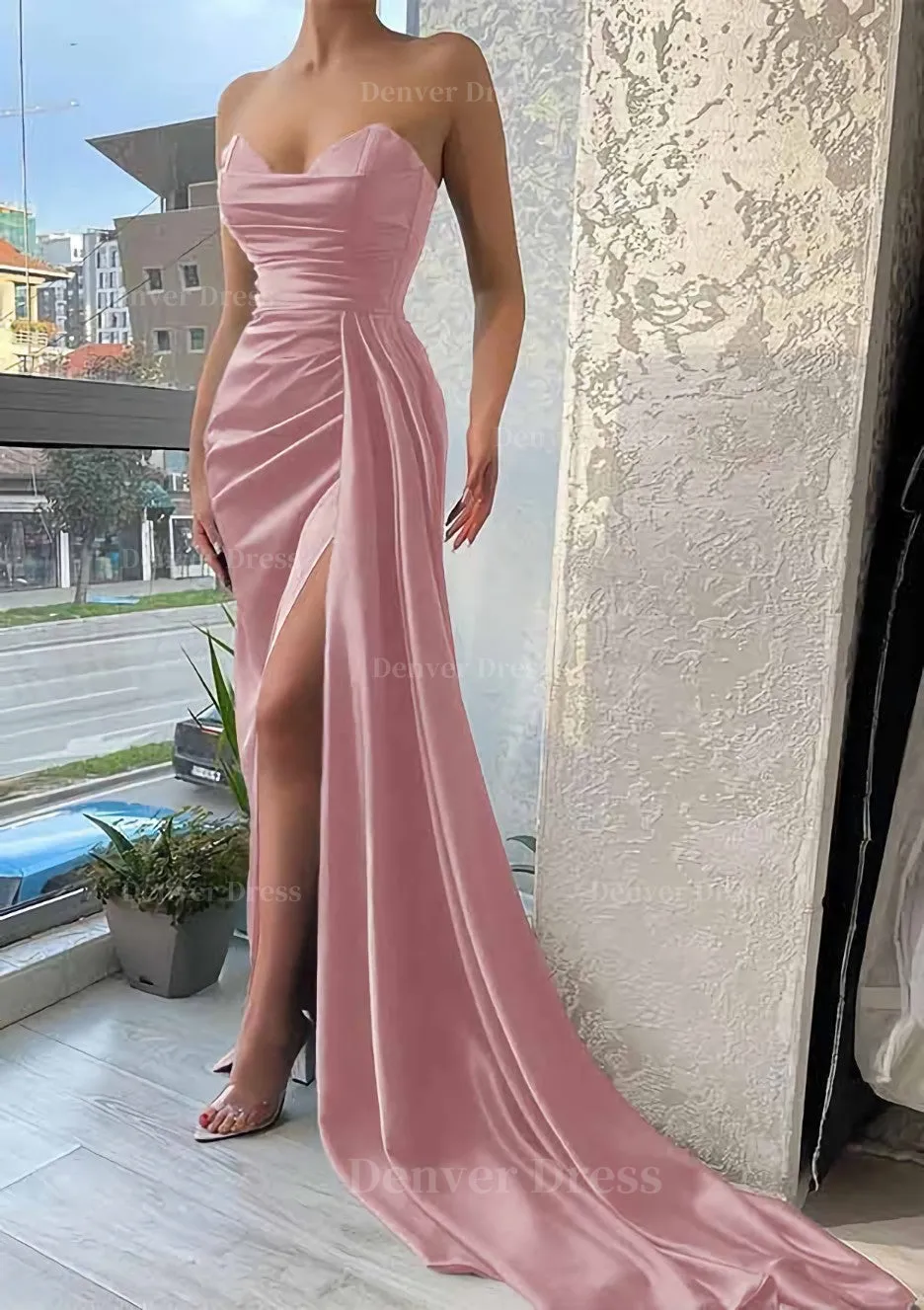 Trumpet/Mermaid Sweetheart Strapless Court Train Satin Prom Dress With Pleated Split