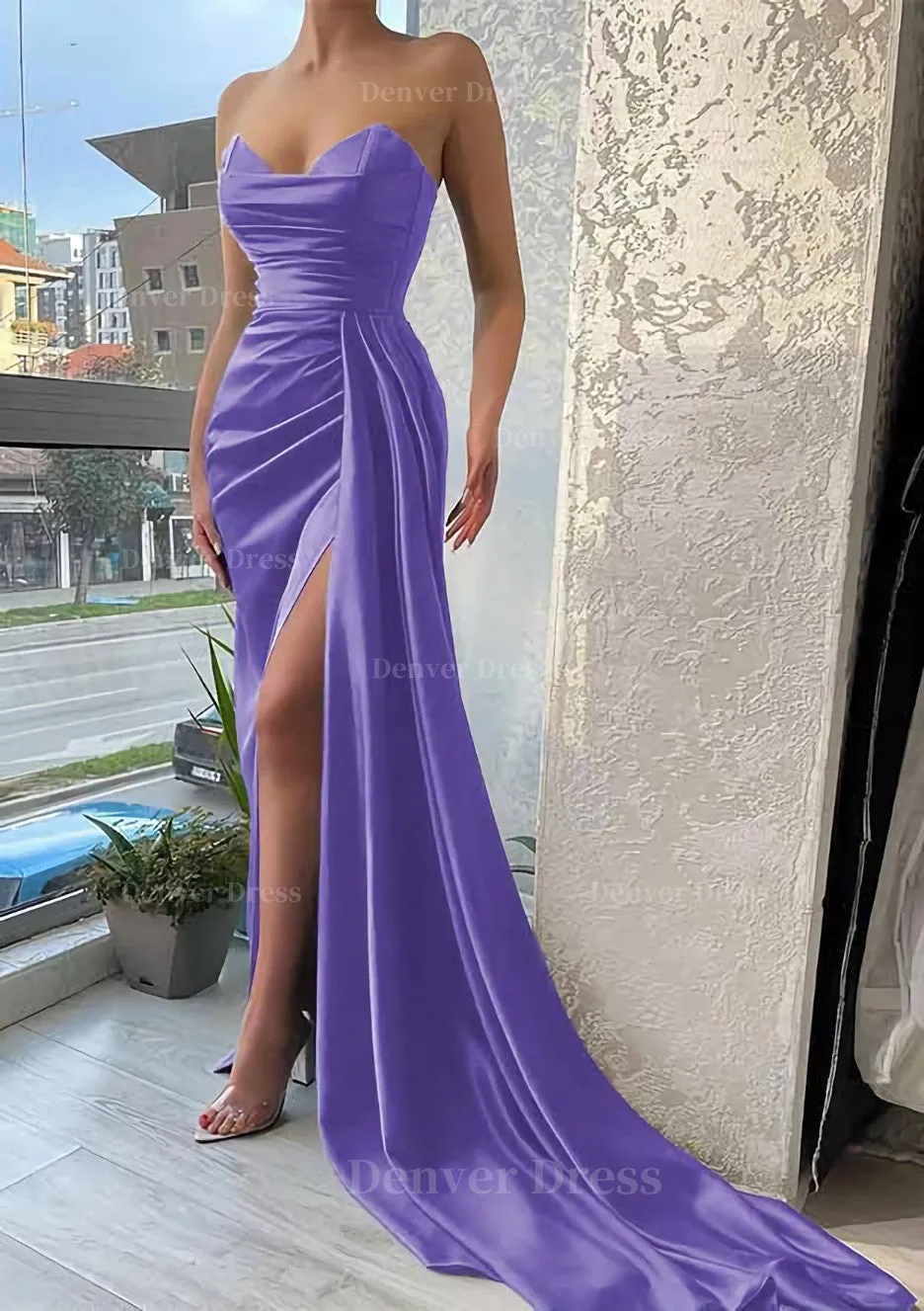 Trumpet/Mermaid Sweetheart Strapless Court Train Satin Prom Dress With Pleated Split