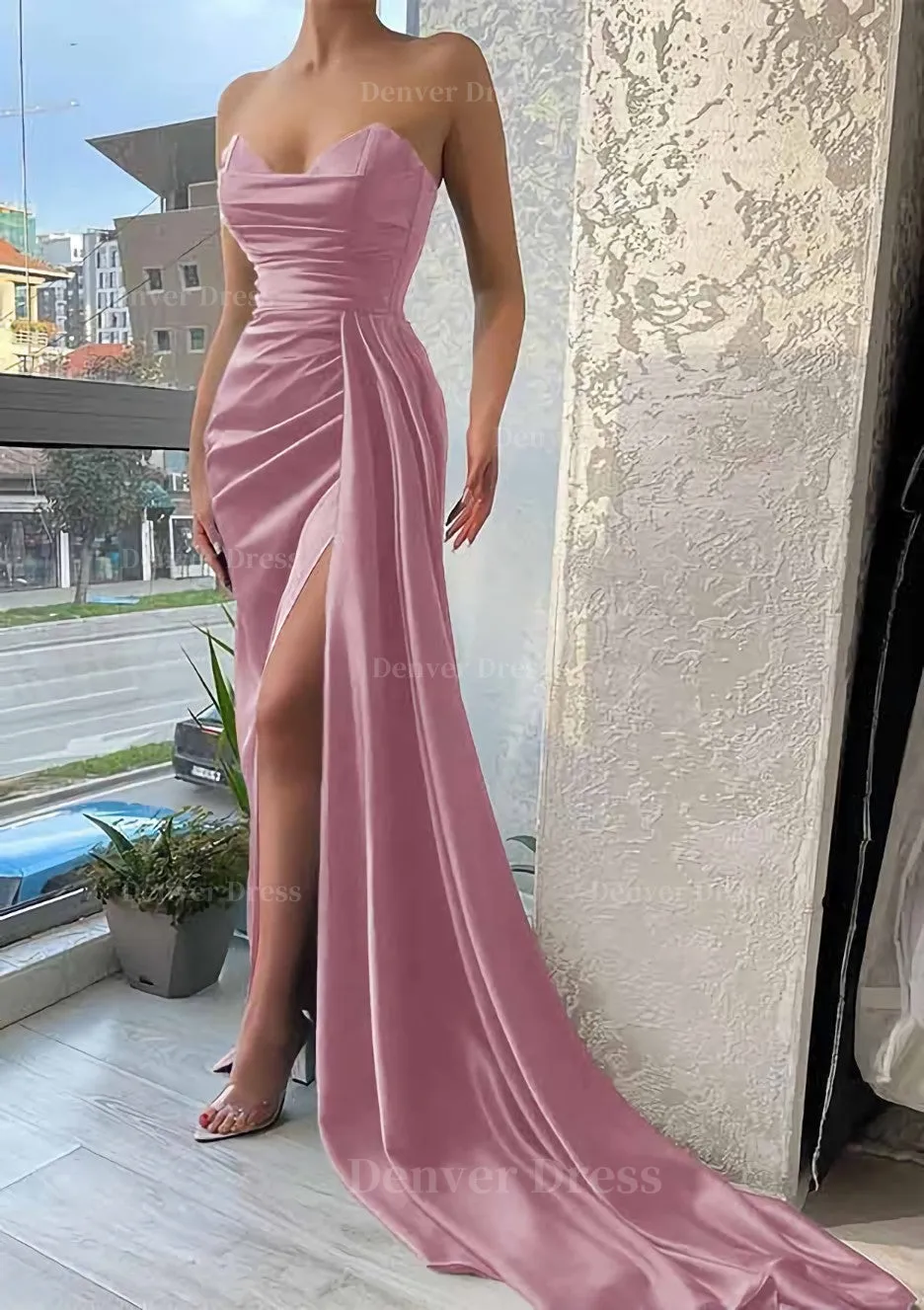 Trumpet/Mermaid Sweetheart Strapless Court Train Satin Prom Dress With Pleated Split