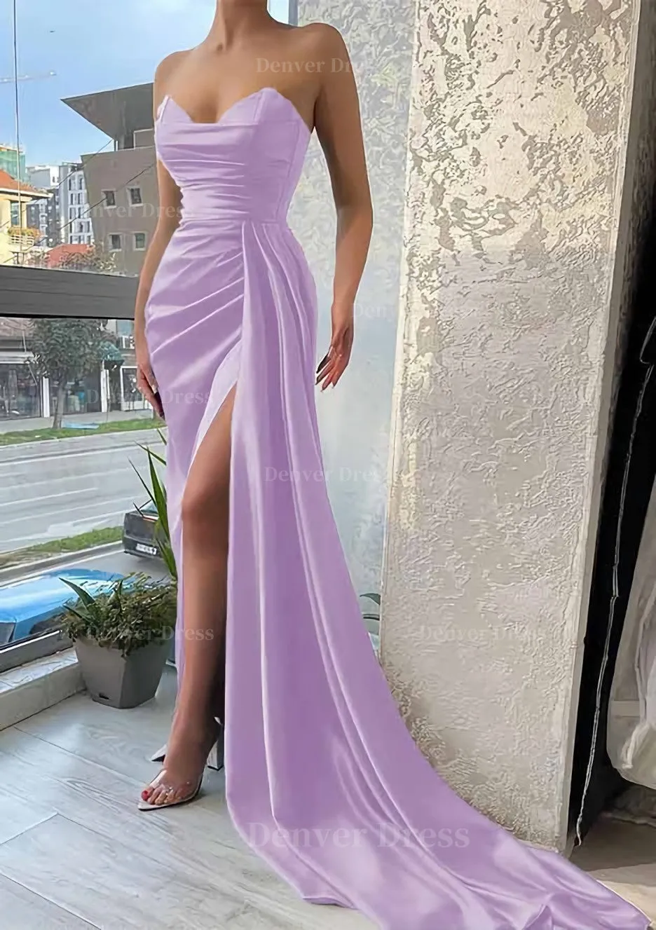 Trumpet/Mermaid Sweetheart Strapless Court Train Satin Prom Dress With Pleated Split