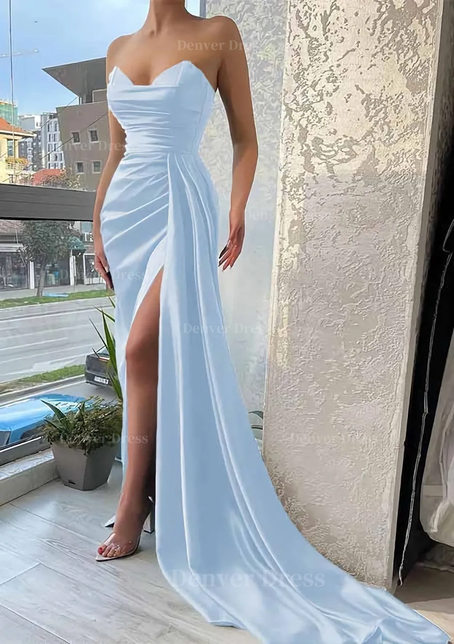 Trumpet/Mermaid Sweetheart Strapless Court Train Satin Prom Dress With Pleated Split