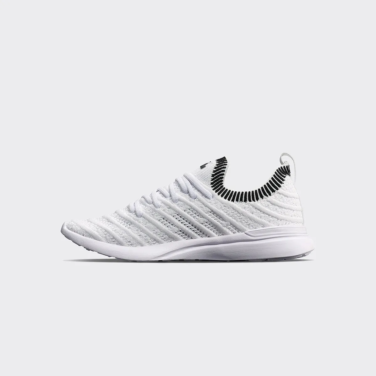 Youth's TechLoom Wave White / Black / Ribbed